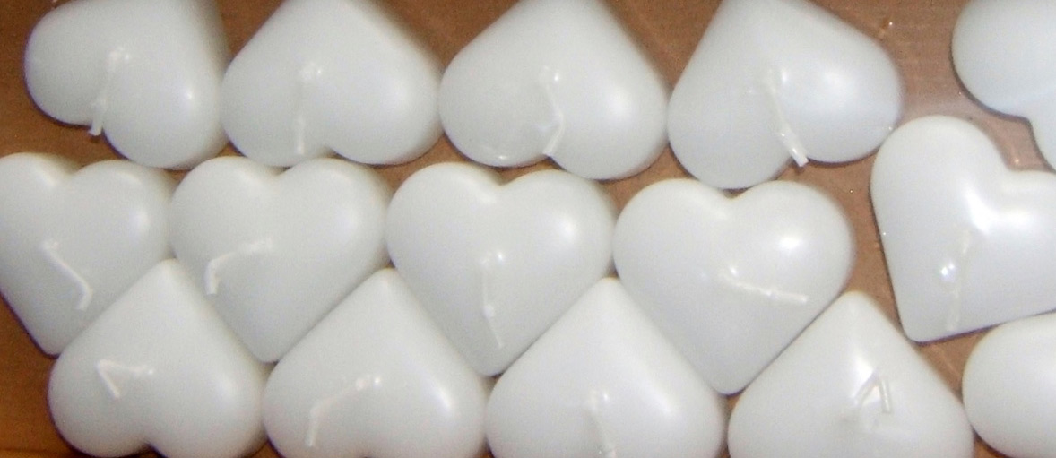 Floating Heart Candles (Box of 15)